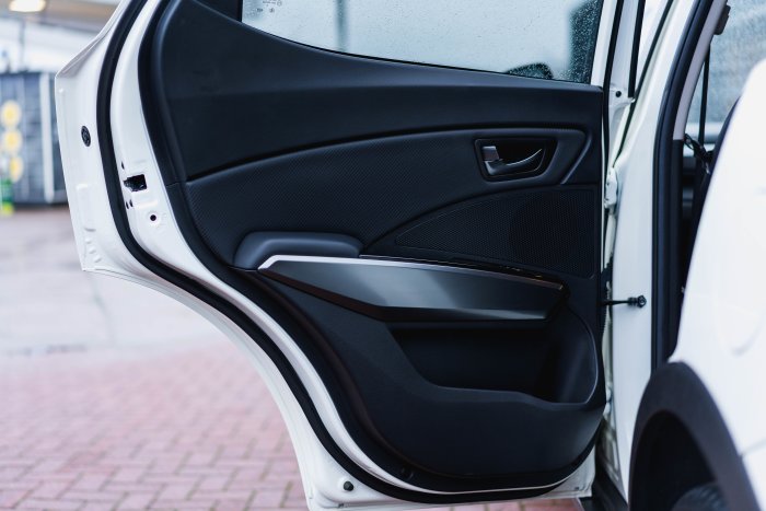 KGM Tivoli 1.5 K40 Auto Petrol Grand White