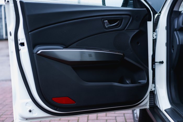 KGM Tivoli 1.5 K40 Auto Petrol Grand White