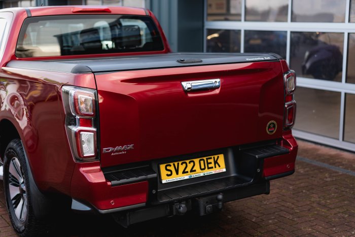 Isuzu D-Max 1.9 Dl40 Diesel Spinel Red
