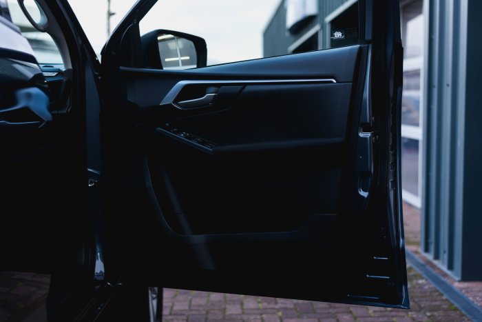 Isuzu D-Max 1.9 Dl20 Auto Diesel Obsidian Grey Mica