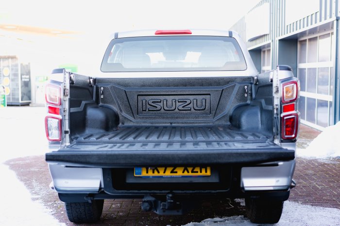 Isuzu D-Max 1.9 Dl40 Auto Diesel Mercury Silver