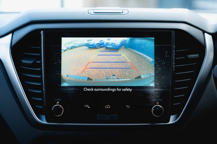 Isuzu D-Max 1.9 Dl20 Diesel Obsidian Grey Mica