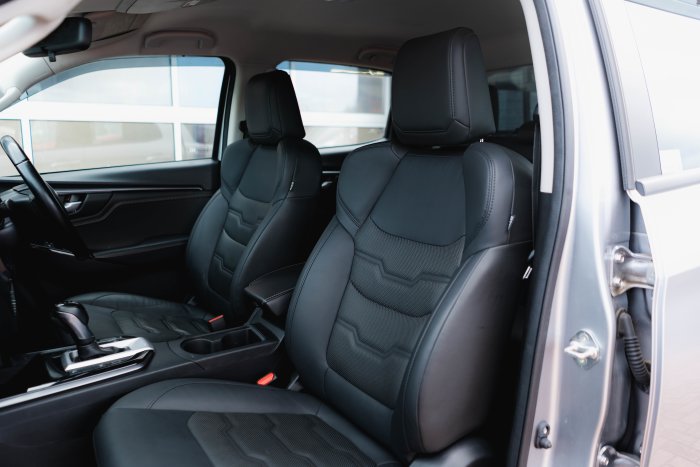 Isuzu D-Max 1.9 Dl40 Auto Diesel Mercury Silver