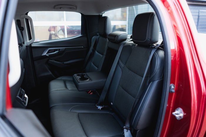 Isuzu D-Max 1.9 Dl40 Diesel Spinel Red