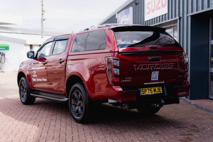Isuzu D-Max 1.9 V-Cross Auto Diesel Red Spinel Mica