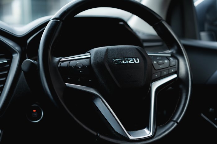 Isuzu D-Max 1.9 Dl40 Auto Diesel Mercury Silver