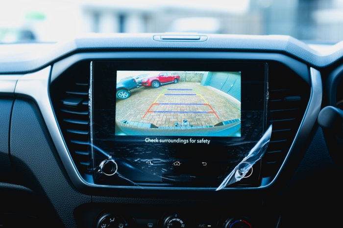 Isuzu D-Max 1.9 Dl20 Auto Diesel Obsidian Grey Mica