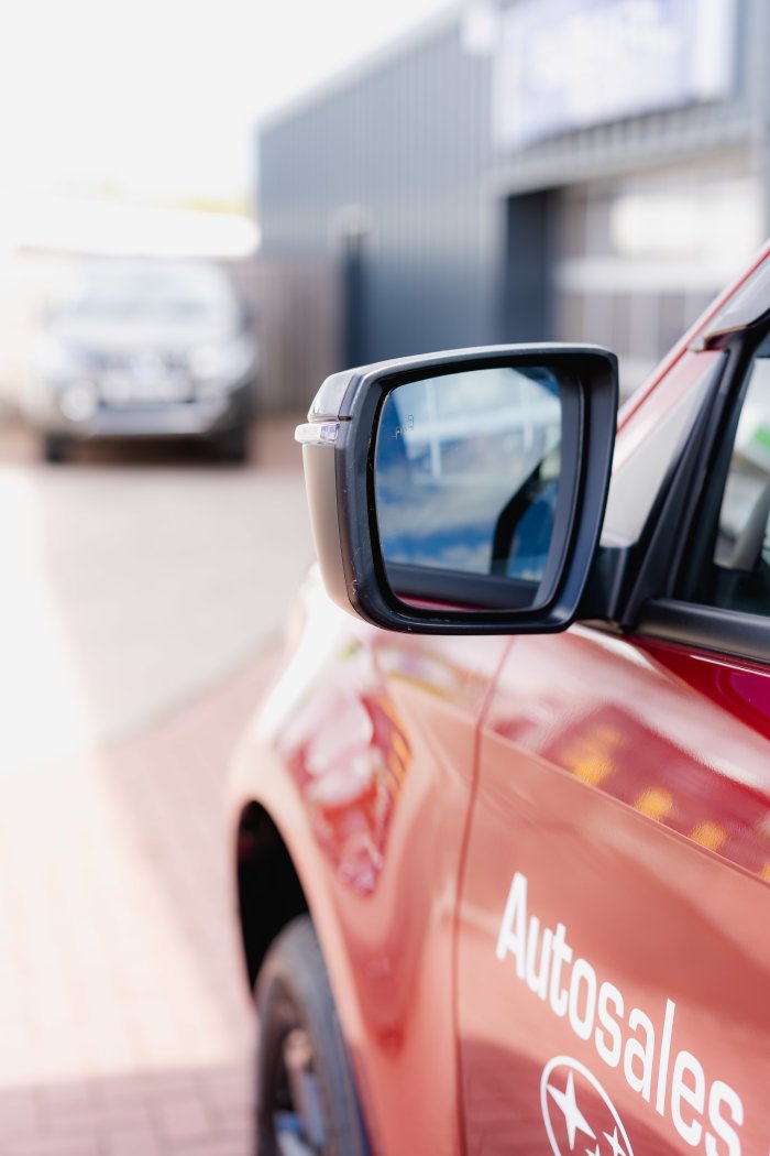Isuzu D-Max 1.9 V-Cross Auto Diesel Red Spinel Mica