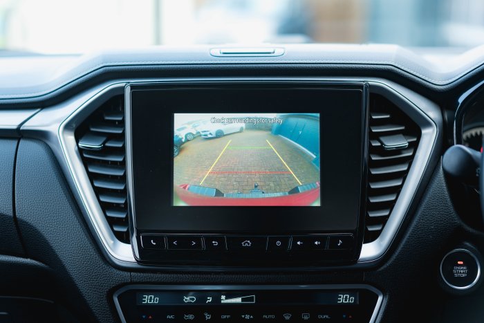 Isuzu D-Max 1.9 Dl40 Diesel Spinel Red