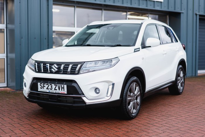 Suzuki Vitara 1.4 Sz-T Boosterjet Mh Hybrid Electric Superior White
