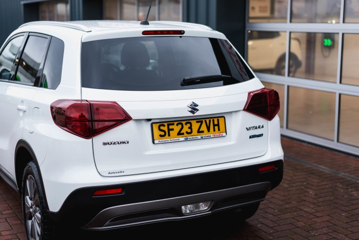 Suzuki Vitara 1.4 Sz-T Boosterjet Mh Hybrid Electric Superior White