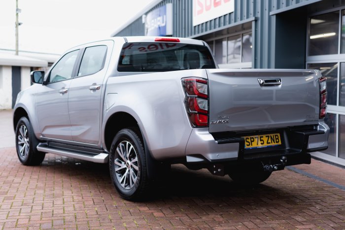 Isuzu D-Max 1.9 Dl40 Auto Diesel Mercury Silver Metallic