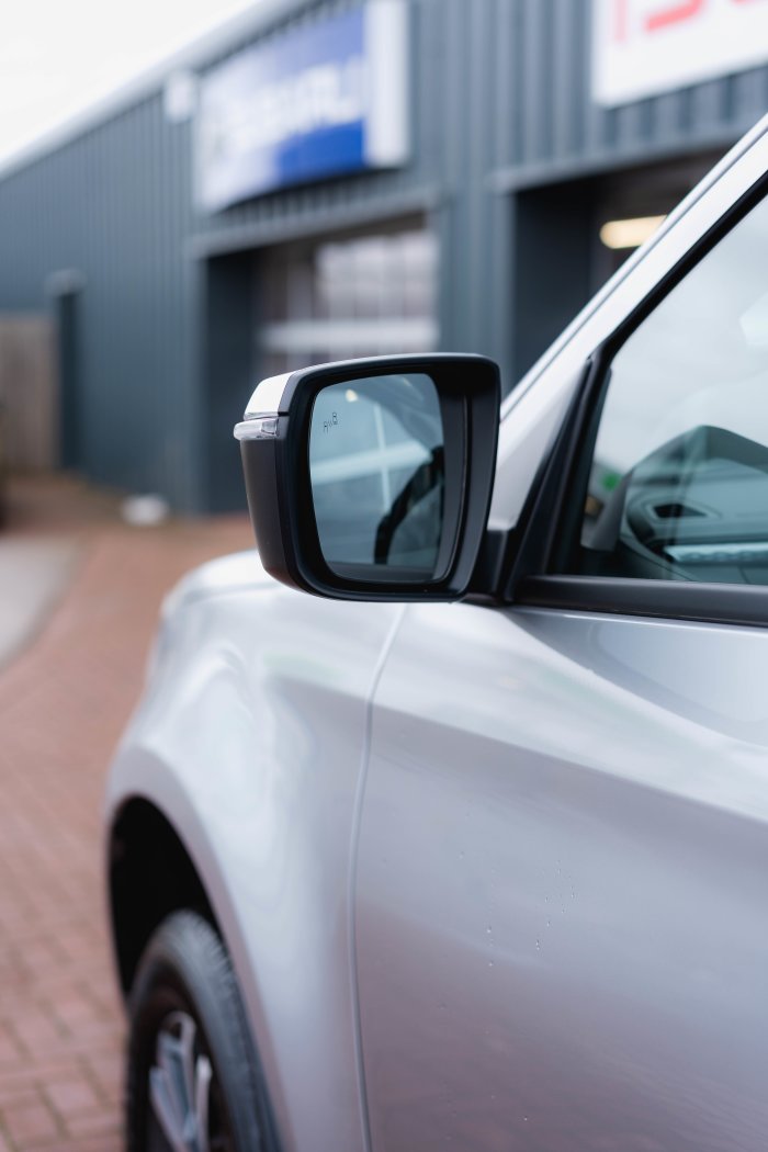 Isuzu D-Max 1.9 Dl40 Auto Diesel Mercury Silver Metallic