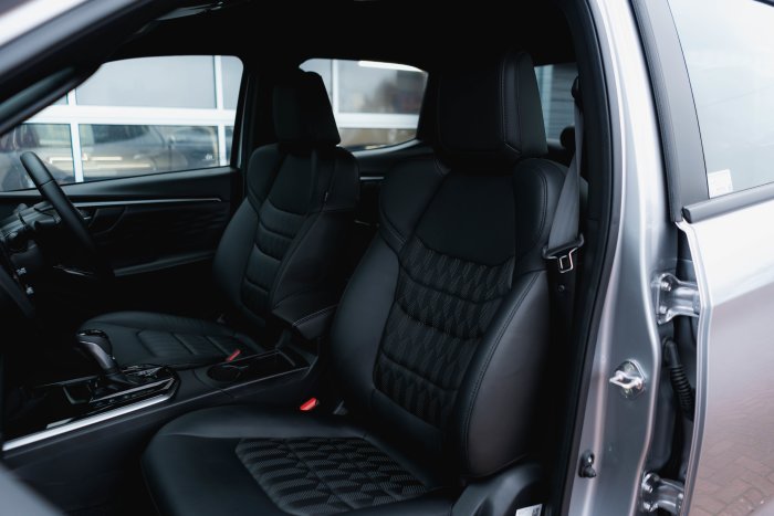 Isuzu D-Max 1.9 Dl40 Auto Diesel Mercury Silver Metallic