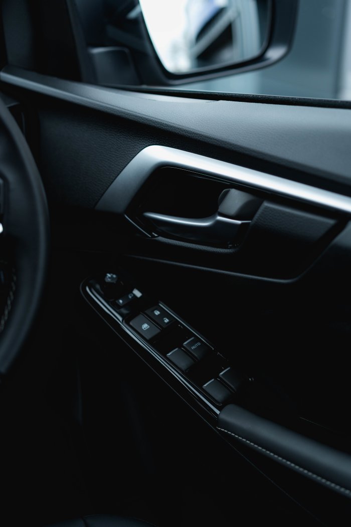 Isuzu D-Max 1.9 Dl40 Auto Diesel Mercury Silver Metallic