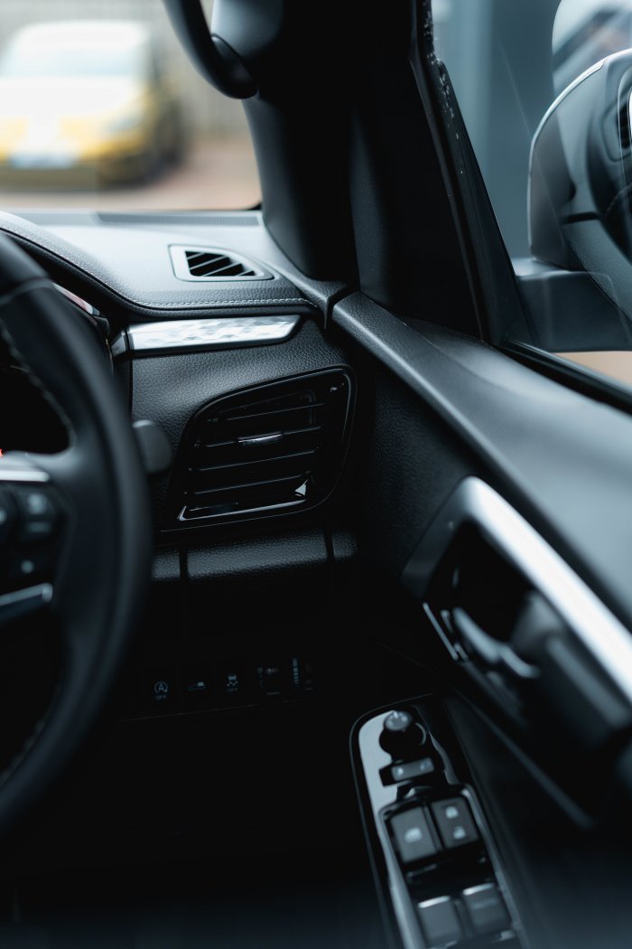 Isuzu D-Max 1.9 Dl40 Auto Diesel Mercury Silver Metallic