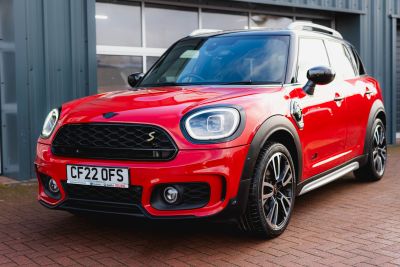 Mini C-Man 1.5 Cooper S E All4 Spo Hybrid Electric Chili RedMini C-Man 1.5 Cooper S E All4 Spo Hybrid Electric Chili Red at Derek Slack Motors Middlesbrough