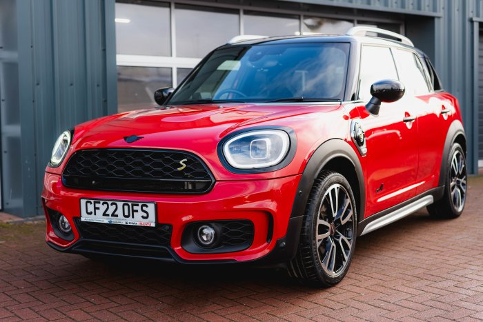 Mini C-Man 1.5 Cooper S E All4 Spo Hybrid Electric Chili Red