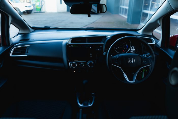 Honda Jazz 1.3 Se I-Vtec Cvt Petrol Red