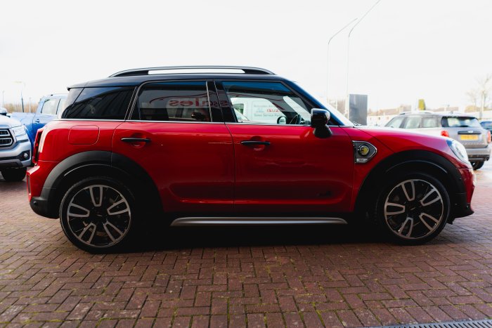 Mini C-Man 1.5 Cooper S E All4 Spo Hybrid Electric Chili Red