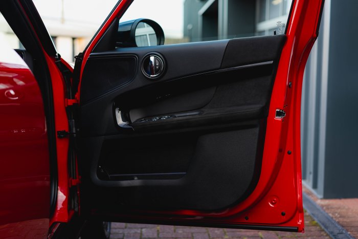 Mini C-Man 1.5 Cooper S E All4 Spo Hybrid Electric Chili Red