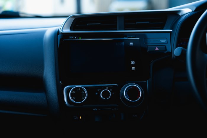 Honda Jazz 1.3 Se I-Vtec Cvt Petrol Red